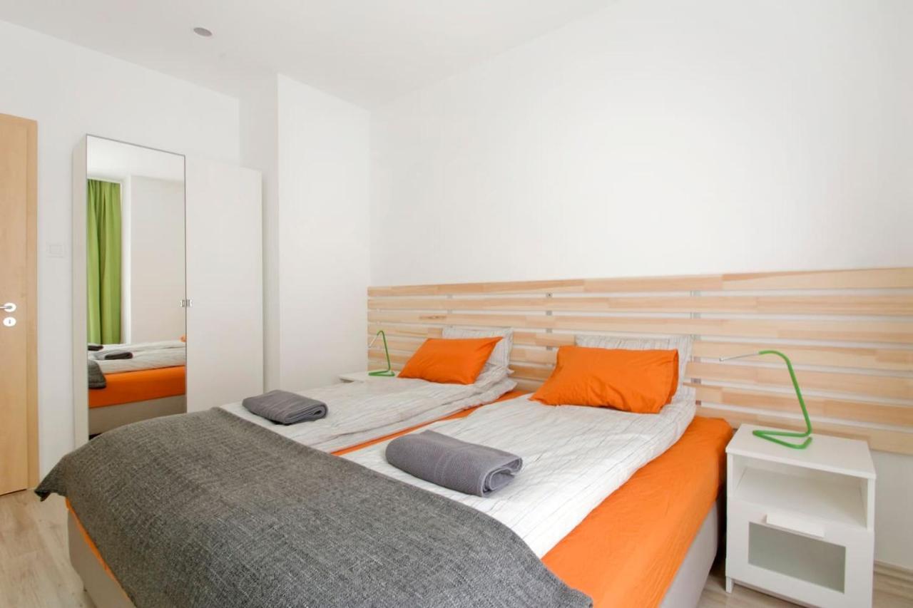 Modern Four Bedroom Apartment In Palace District Budapest Exterior foto