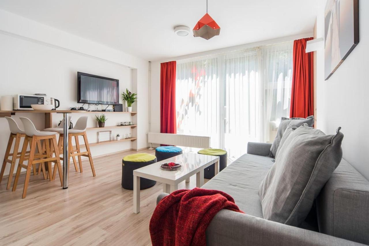 Modern Four Bedroom Apartment In Palace District Budapest Exterior foto
