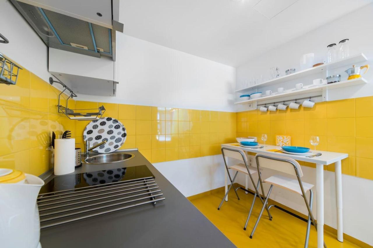 Modern Four Bedroom Apartment In Palace District Budapest Exterior foto