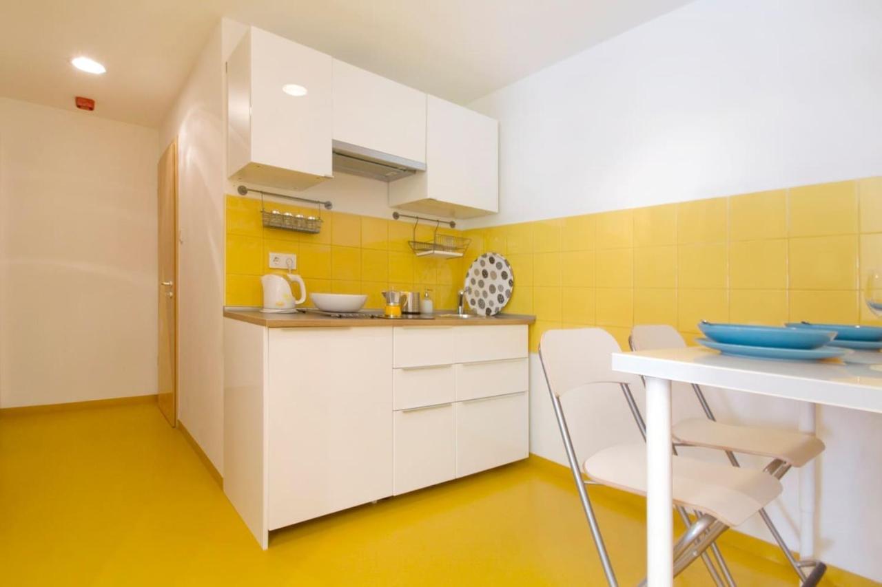 Modern Four Bedroom Apartment In Palace District Budapest Exterior foto